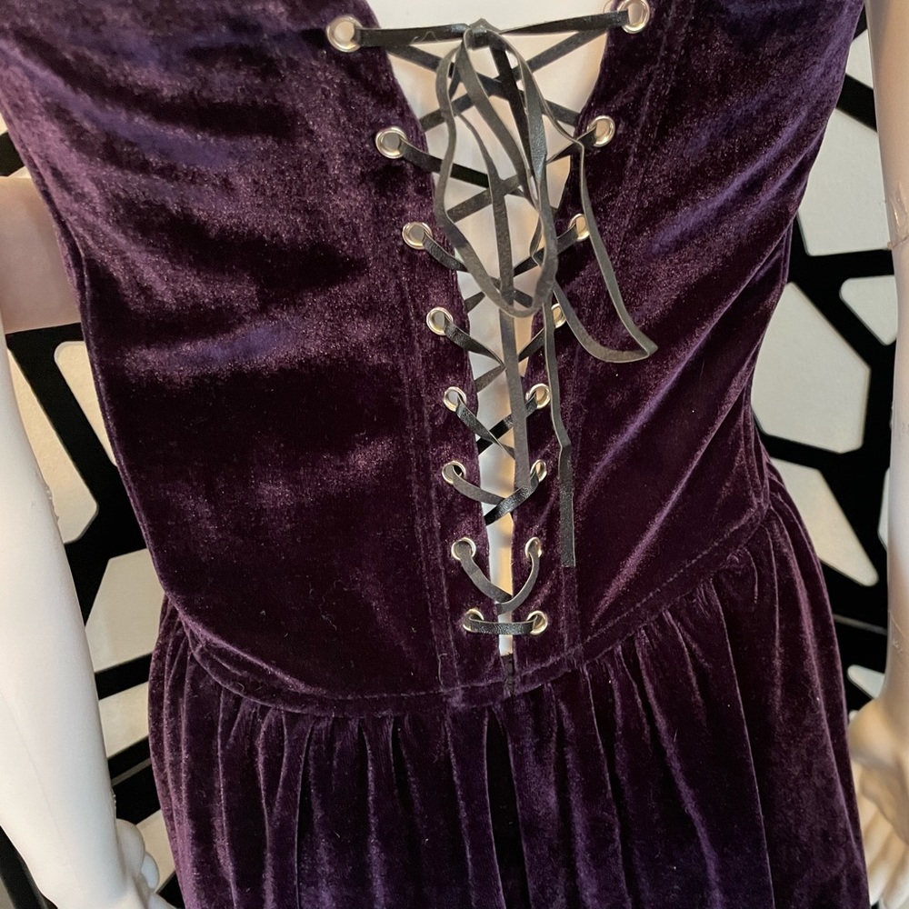 Amazing Vintage Subterranea Full-Length Purple Velvet Gothic Dress - Size 22